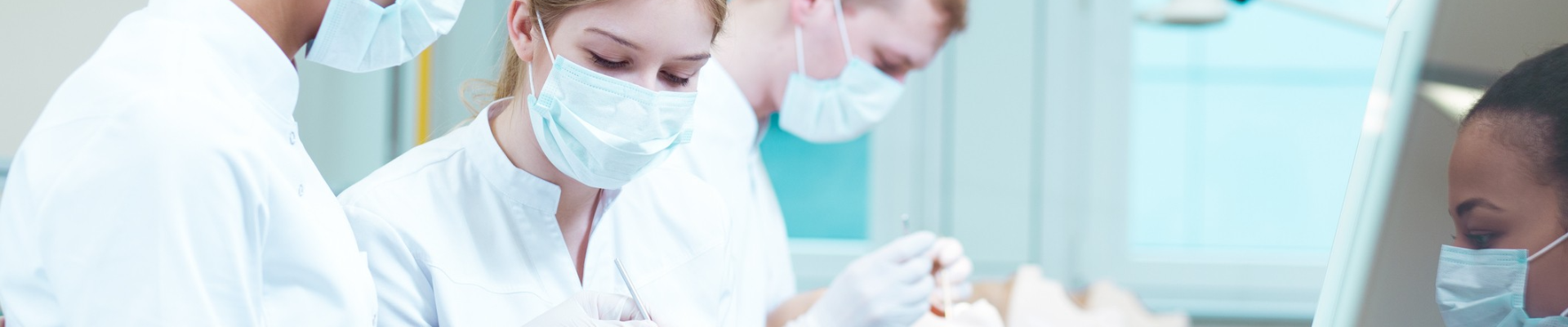 Dentistas sem custo em universidades