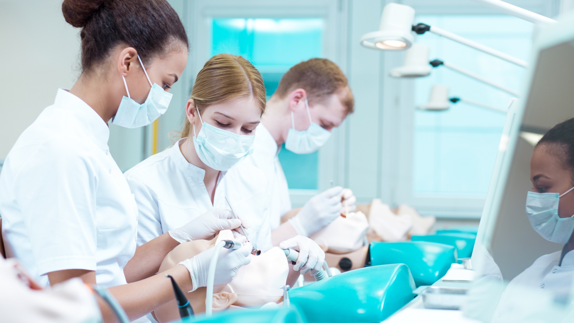 Dentistas em Universidades: Atendimento Sem Gastar Nada!